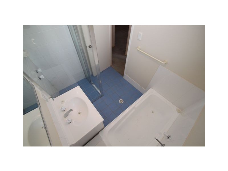 2/4 Jarrett Street, North Gosford NSW 2250