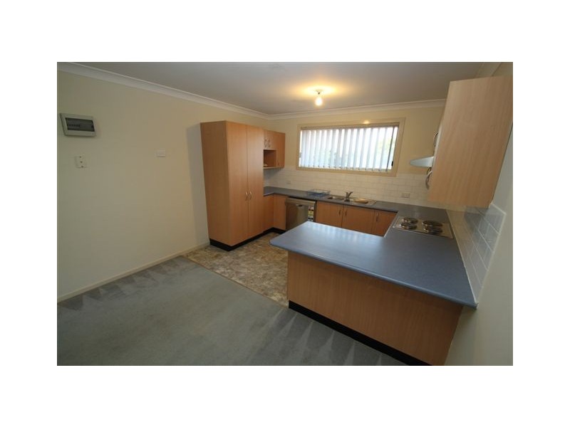 2/4 Jarrett Street, North Gosford NSW 2250