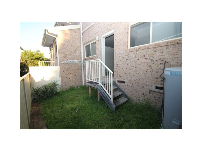 2/4 Jarrett Street, North Gosford NSW 2250