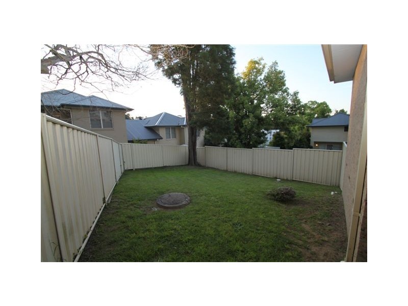 2/4 Jarrett Street, North Gosford NSW 2250