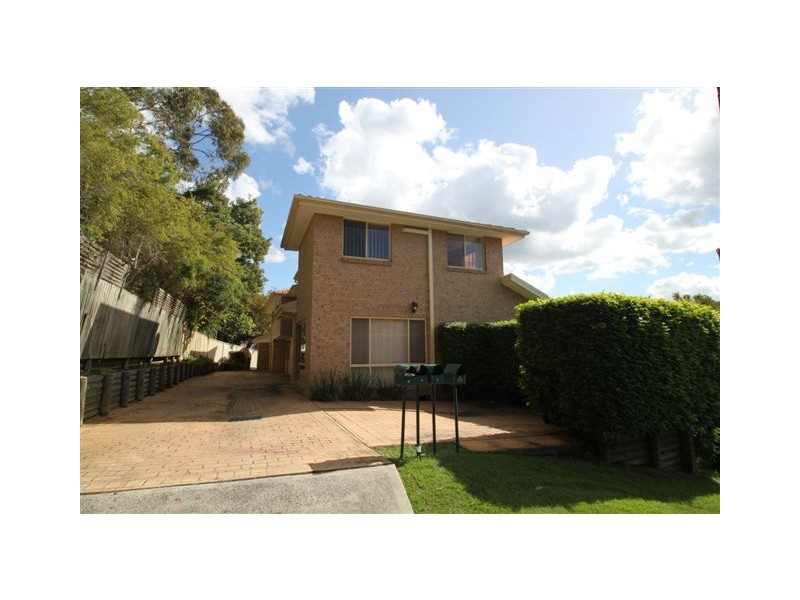 2/4 Jarrett Street, North Gosford NSW 2250
