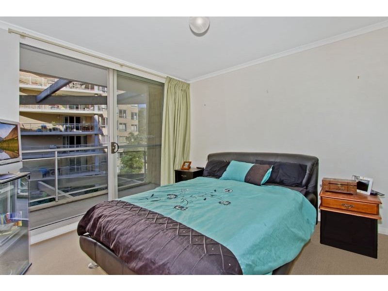 422/80 John Whiteway Drive, Gosford NSW 2250