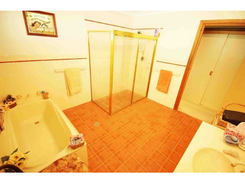 4 Glenrose Close, Lisarow NSW 2250