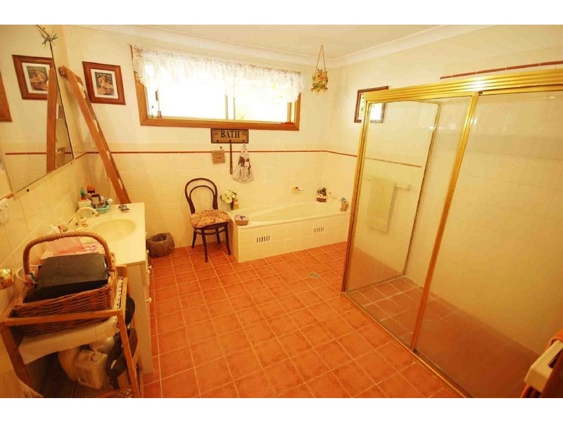 4 Glenrose Close, Lisarow NSW 2250