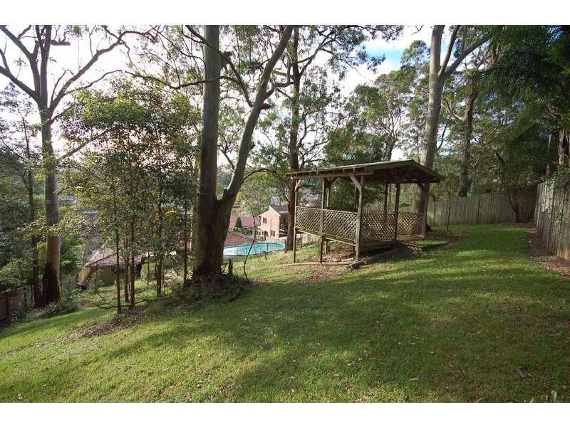4 Glenrose Close, Lisarow NSW 2250