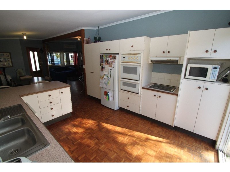 40  Cambridge Circle, Ourimbah NSW 2258