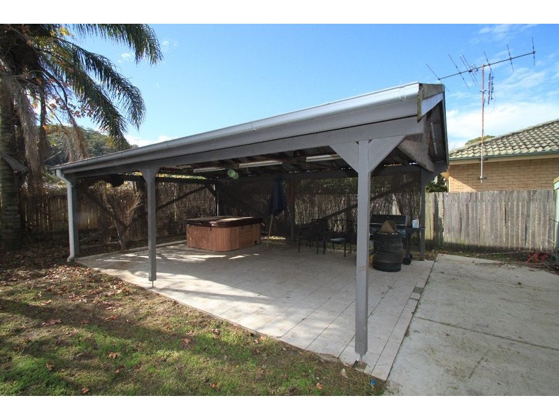 40  Cambridge Circle, Ourimbah NSW 2258