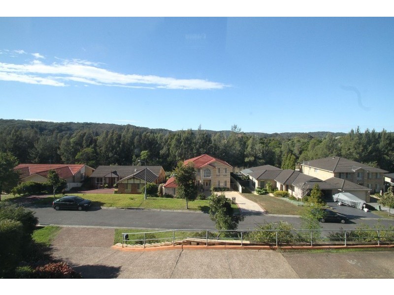 35 Robert Holl Drive, Ourimbah NSW 2258
