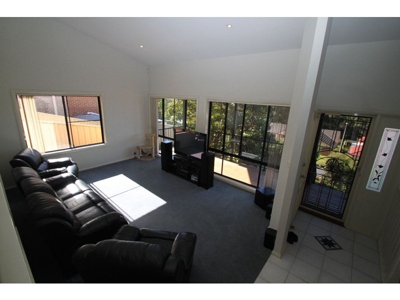 35 Robert Holl Drive, Ourimbah NSW 2258