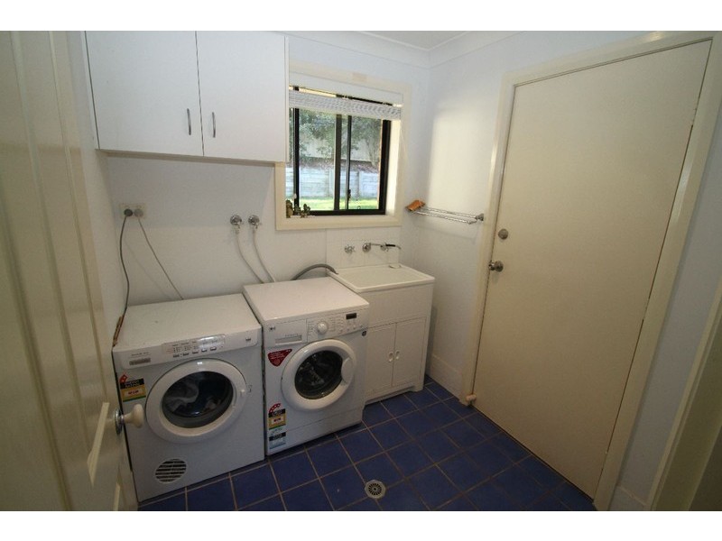 35 Robert Holl Drive, Ourimbah NSW 2258