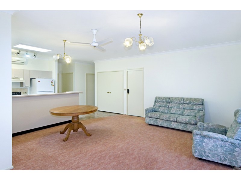 1/162 Albany Street, Point Frederick NSW 2250