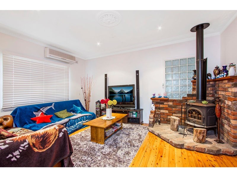 227 Gertrude Street, Gosford NSW 2250