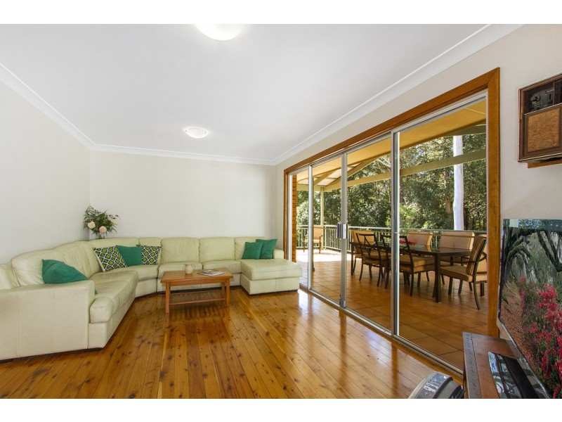 19 Calantha Drive, Wyoming NSW 2250