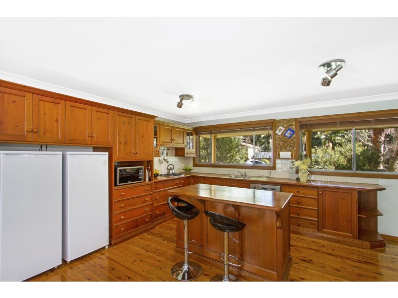 19 Calantha Drive, Wyoming NSW 2250