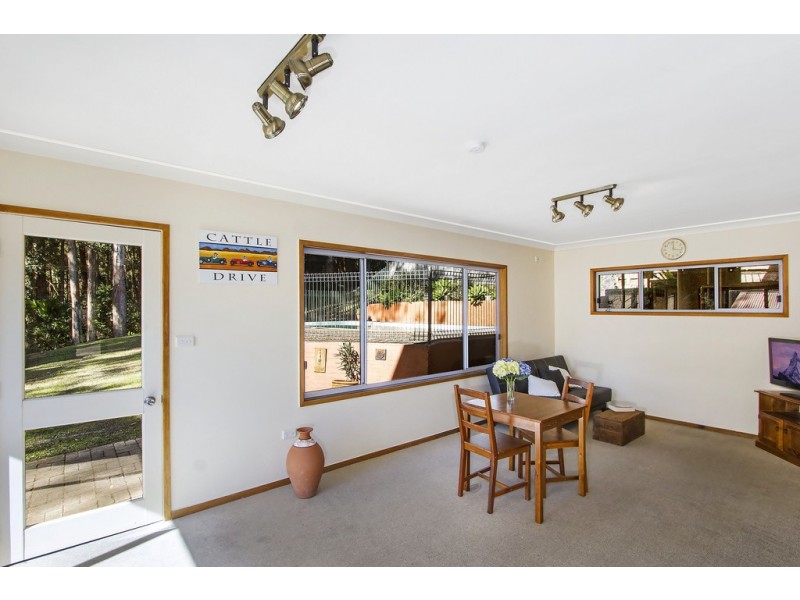 19 Calantha Drive, Wyoming NSW 2250