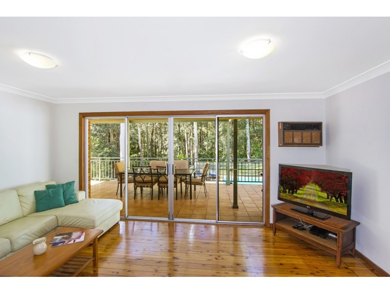 19 Calantha Drive, Wyoming NSW 2250