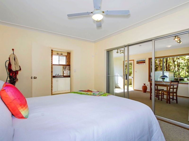 19 Calantha Drive, Wyoming NSW 2250