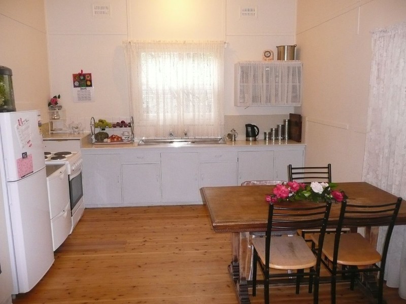 561 Pacific Highway, Wyoming NSW 2250