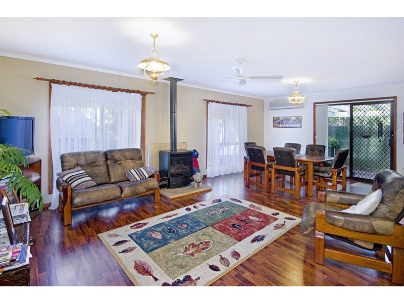 7 Roselands Avenue, Wyoming NSW 2250