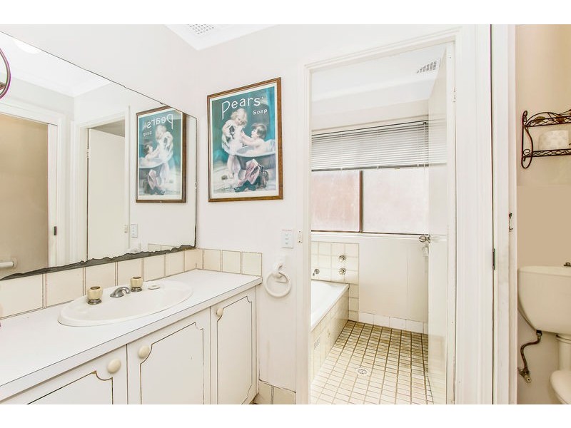 62 Rain Forest Road, Wyoming NSW 2250