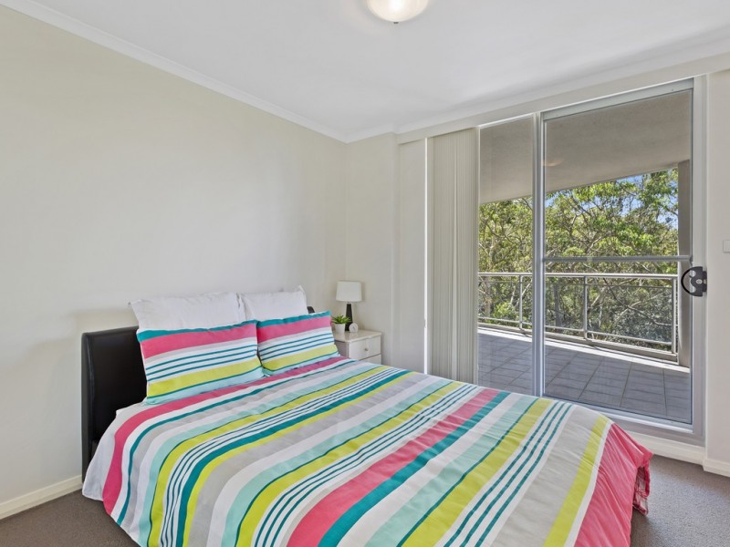 453/80 John Whiteway Drive, Gosford NSW 2250