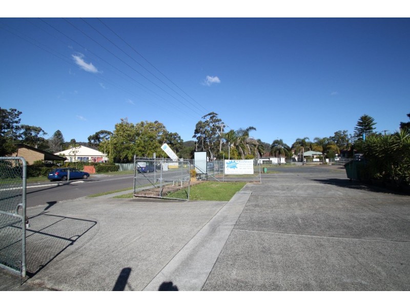 Cnr of  Cary Street and Henry Parry Drive, North Gosford NSW 2250
