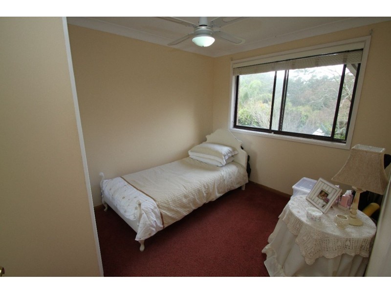 4 Kalori Avenue, Wyoming NSW 2250