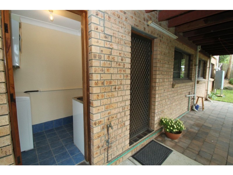 4 Kalori Avenue, Wyoming NSW 2250