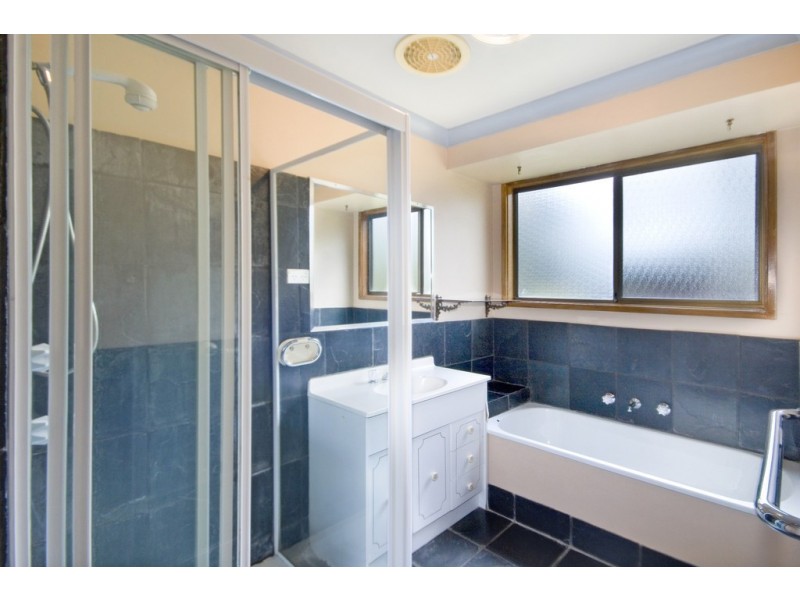 1 Yellow Box Avenue, Springfield NSW 2250