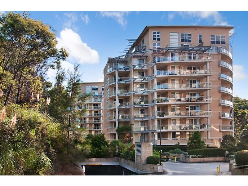 241/80 John Whiteway Drive, Gosford NSW 2250