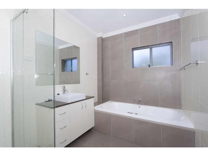 5/2A Cape Street South, Gosford NSW 2250