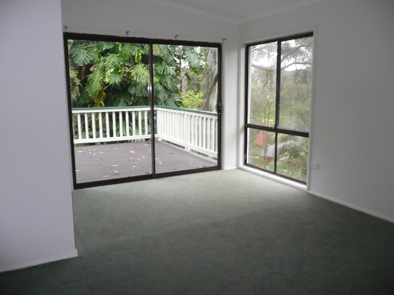 1 Maple Street, Wyoming NSW 2250