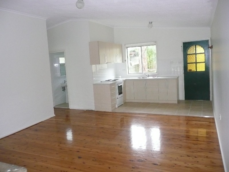 1 Maple Street, Wyoming NSW 2250