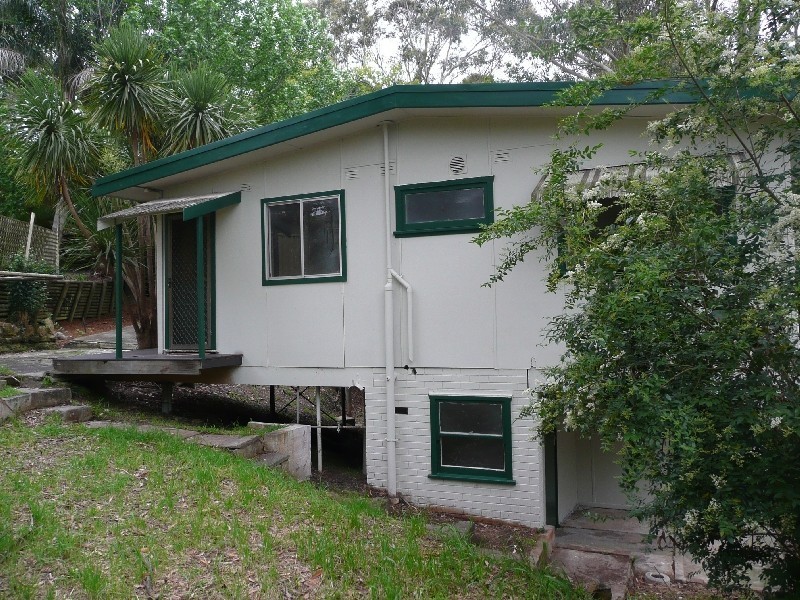 1 Maple Street, Wyoming NSW 2250