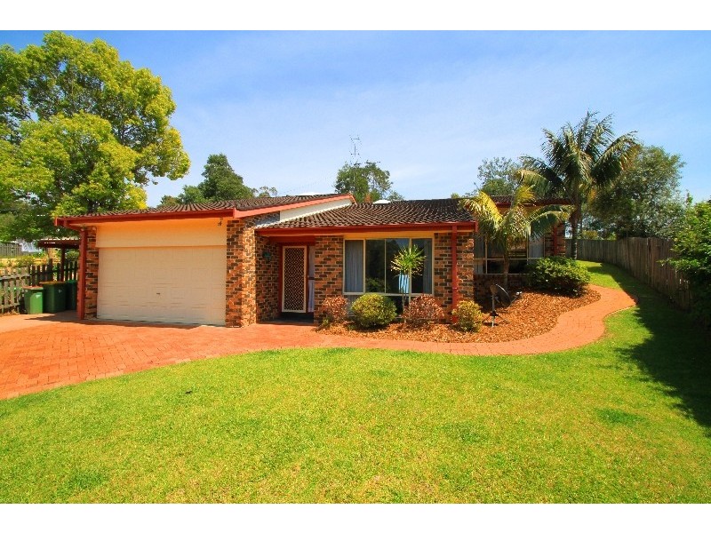 8 Tom Close, Lisarow NSW 2250