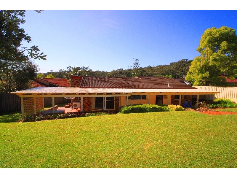8 Tom Close, Lisarow NSW 2250