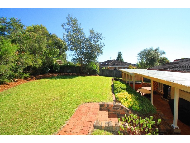 8 Tom Close, Lisarow NSW 2250