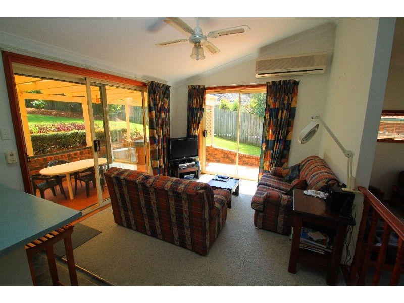 8 Tom Close, Lisarow NSW 2250