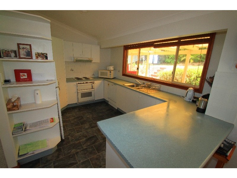 8 Tom Close, Lisarow NSW 2250