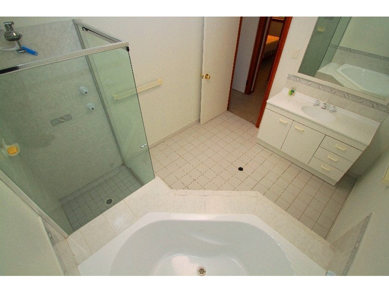 8 Tom Close, Lisarow NSW 2250