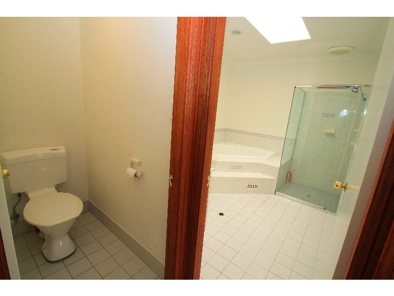 8 Tom Close, Lisarow NSW 2250