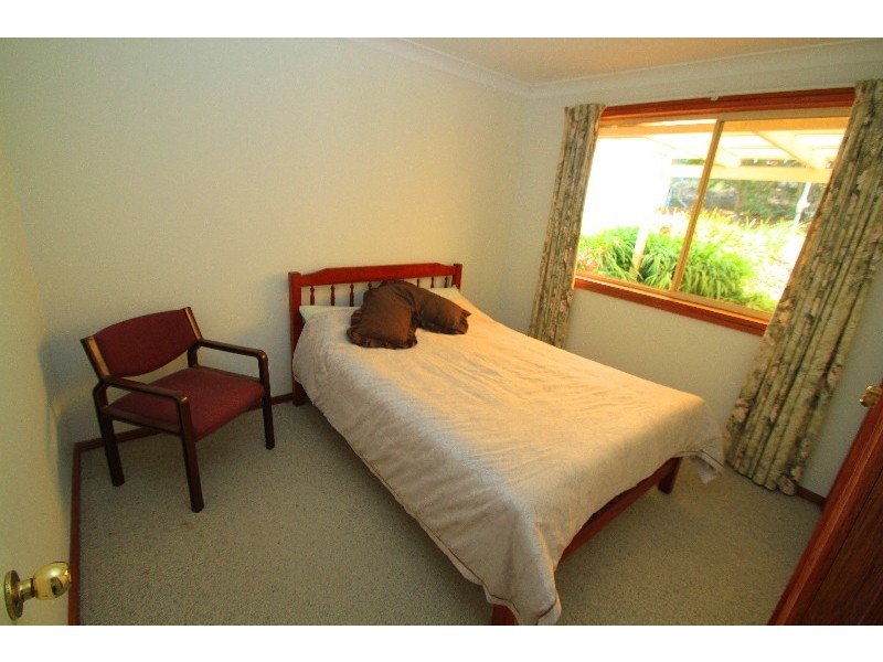 8 Tom Close, Lisarow NSW 2250