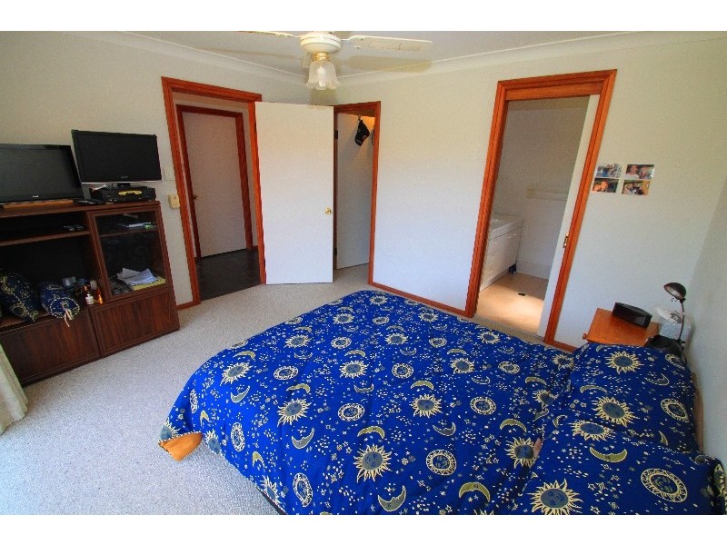 8 Tom Close, Lisarow NSW 2250