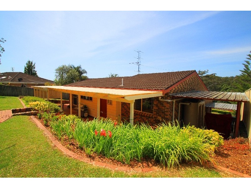 8 Tom Close, Lisarow NSW 2250