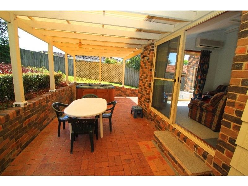 8 Tom Close, Lisarow NSW 2250