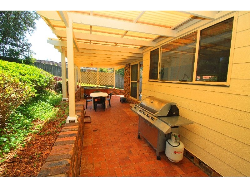 8 Tom Close, Lisarow NSW 2250