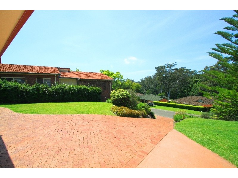 8 Tom Close, Lisarow NSW 2250
