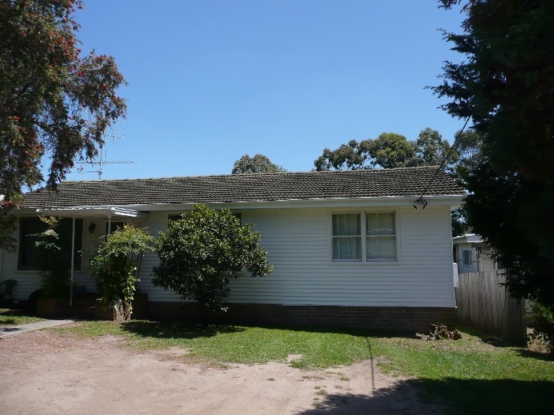 26 Day Street, Wyoming NSW 2250