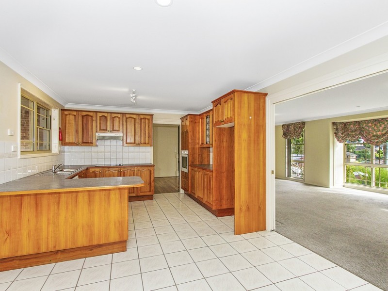 2 St Andrew Close, Green Point NSW 2251