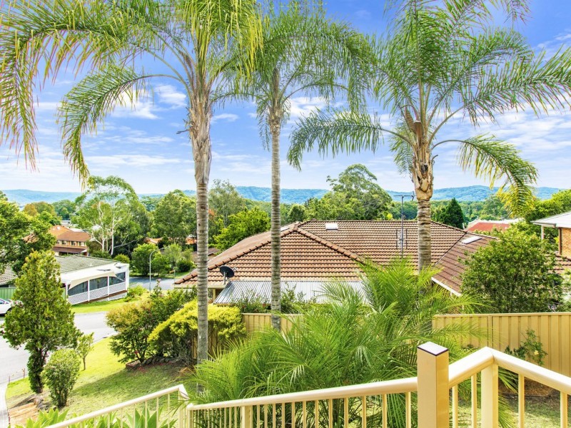 2 St Andrew Close, Green Point NSW 2251